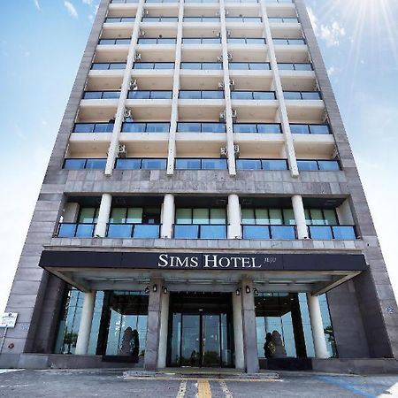 Sims Hotel Jeju Exterior foto